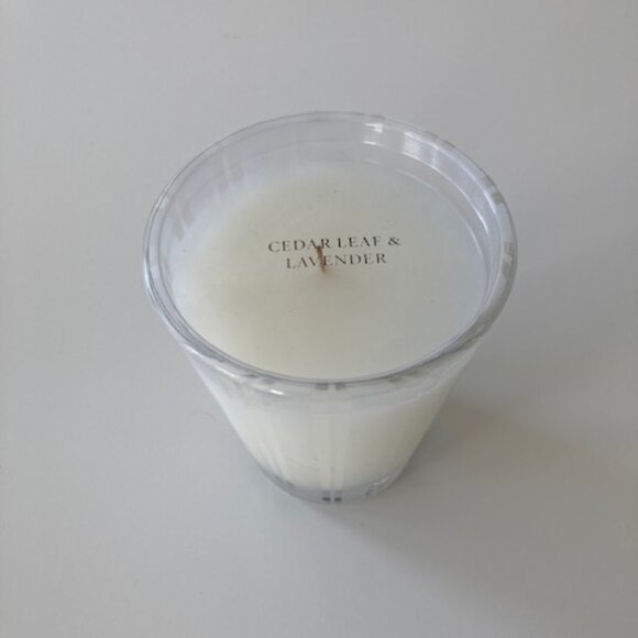 Nest Cedar Leaf & Lavender Classic Candle - Picture 2 of 3